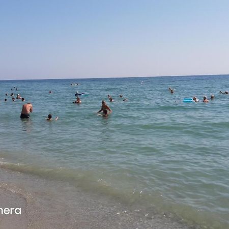 לפטוקריה Sea View Apartments Poseidon מראה חיצוני תמונה